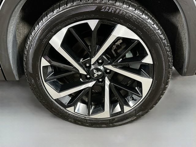 Used 2023 Mitsubishi Outlander SE image 31
