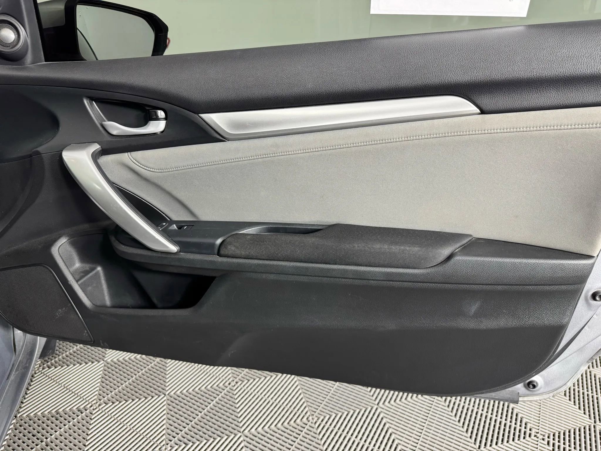 Used 2018 Honda Civic EX-T image 34