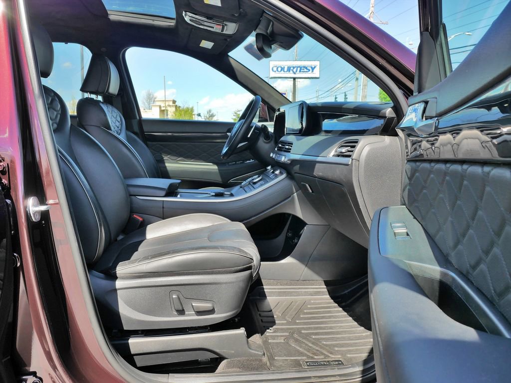 Used 2022 Hyundai Palisade Calligraphy image 12