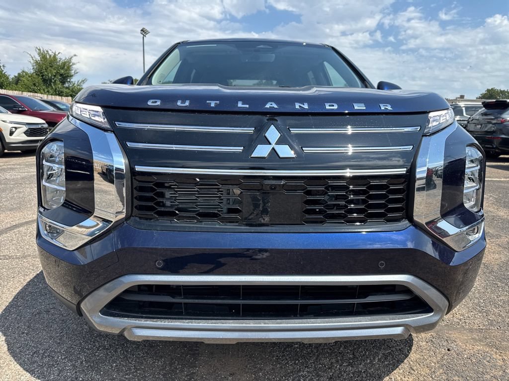New 2026 Mitsubishi Outlander SE FWD image 2