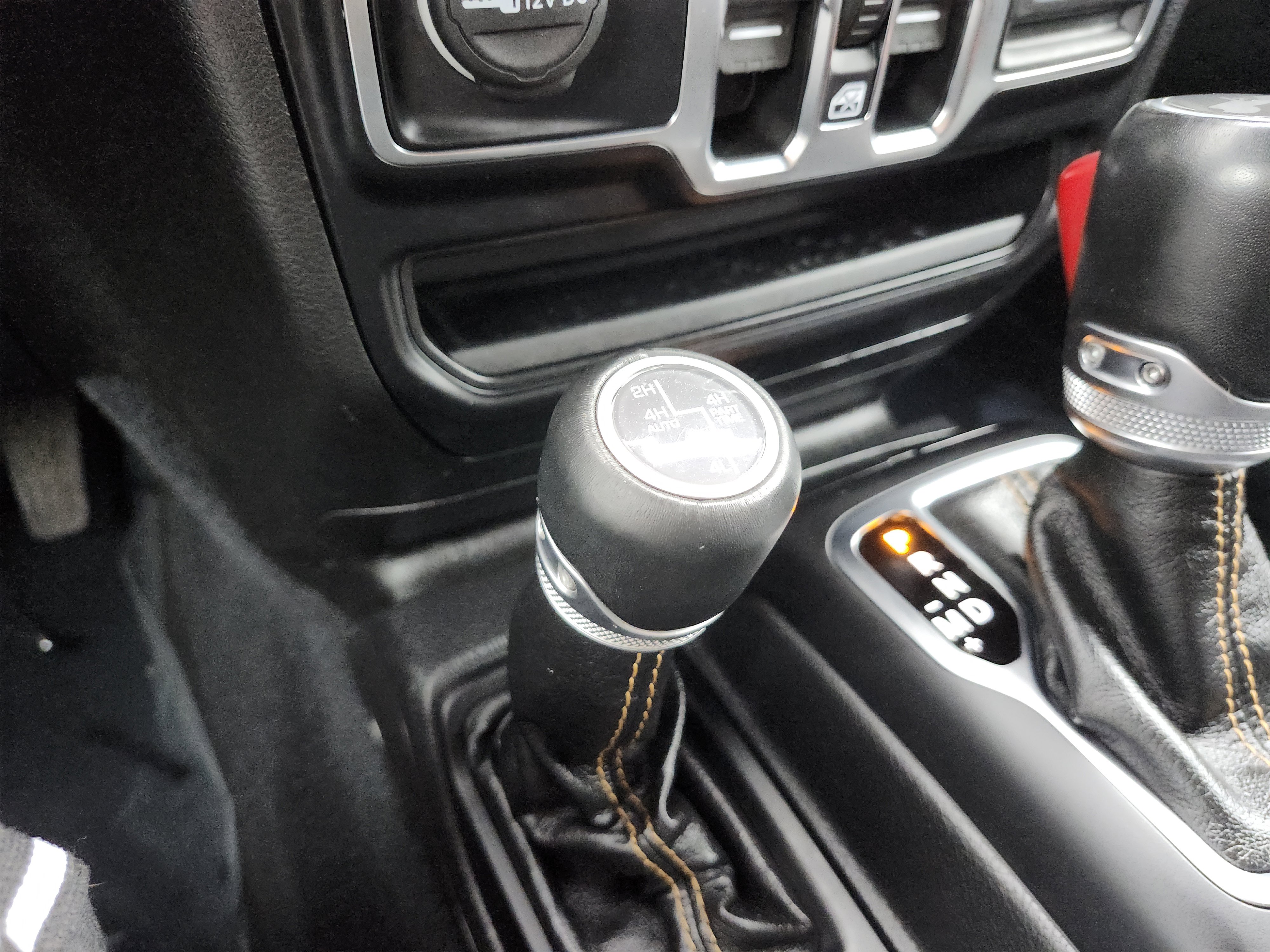 Used 2022 Jeep Wrangler Unlimited Sahara image 10