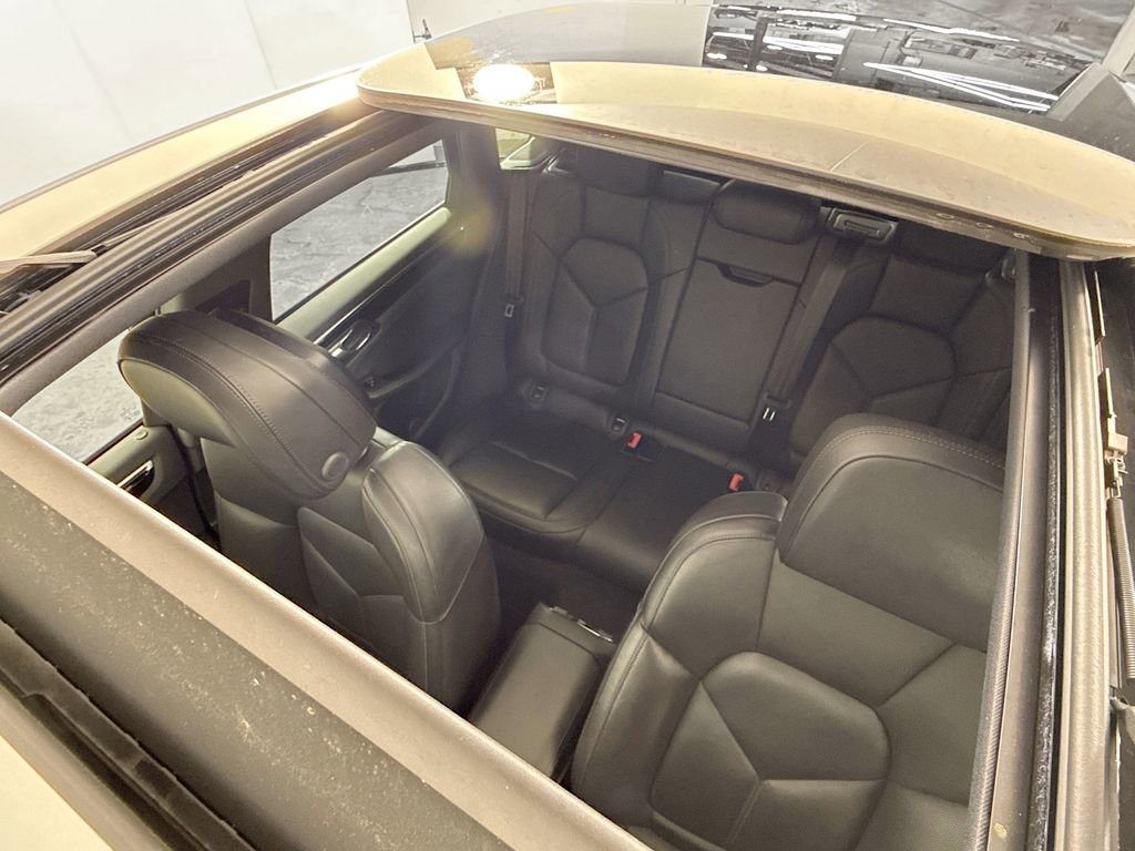 Used 2024 Porsche Macan image 29