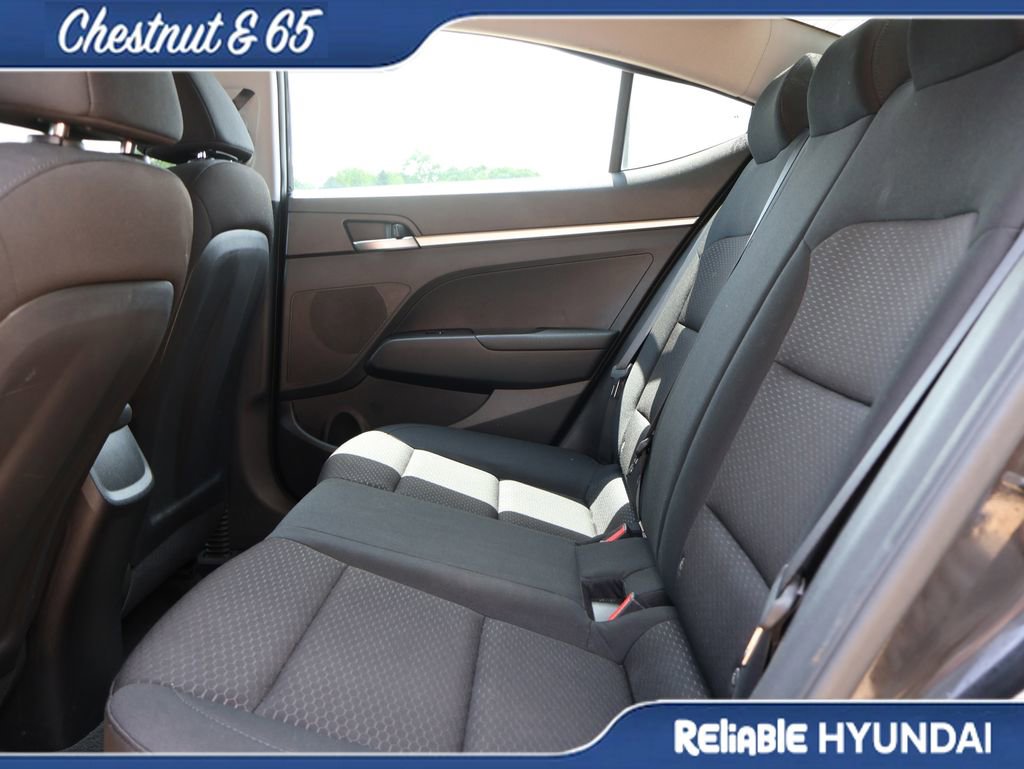 Used 2019 Hyundai Elantra SE w/ Cargo Package FWD image 18