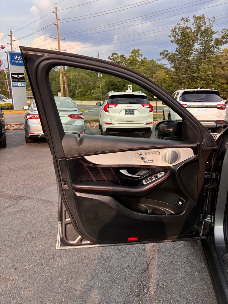 Used 2019 Mercedes-Benz GLC 43 AMG 4MATIC image 30