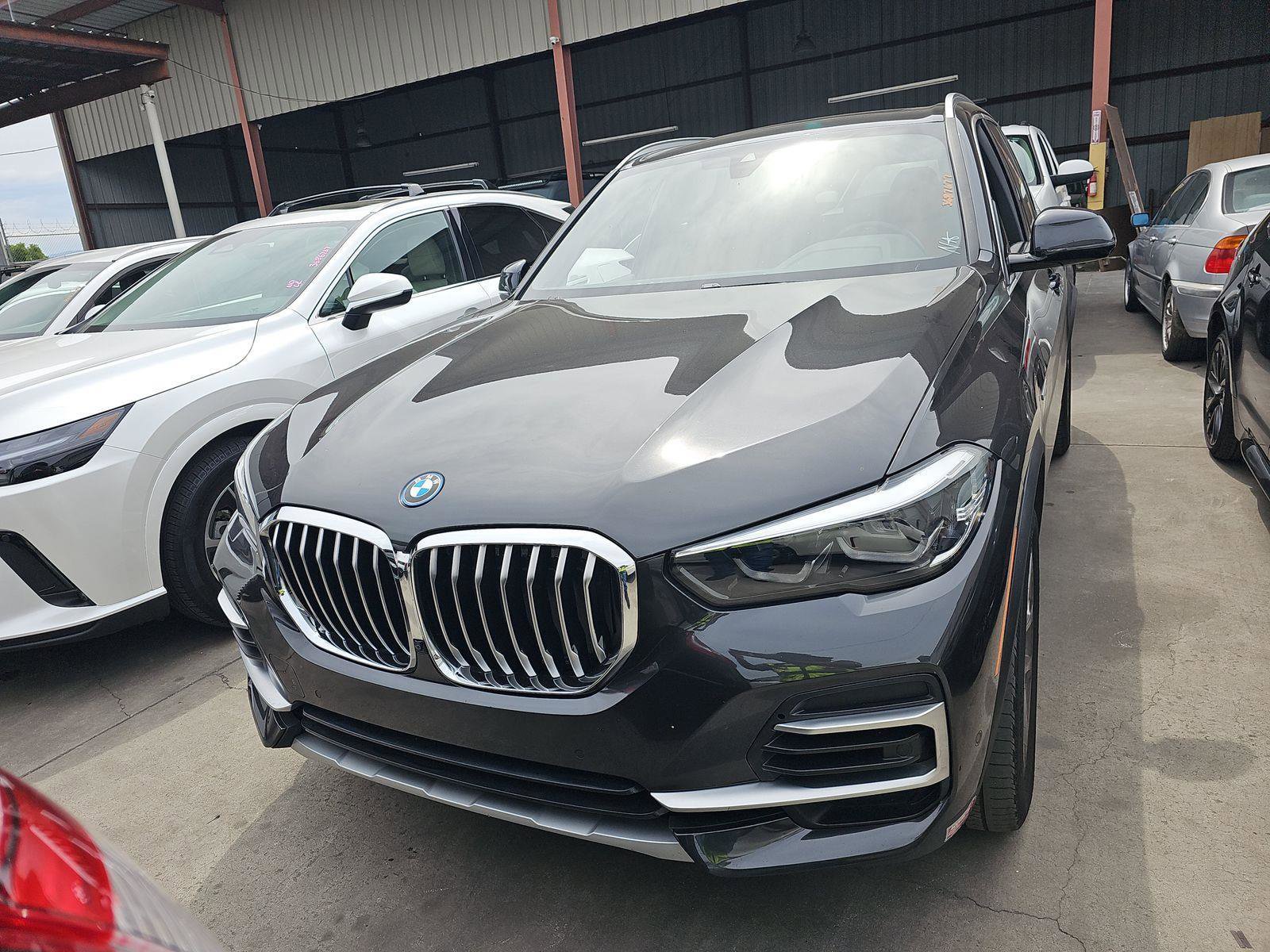 Used 2023 BMW X5 xDrive45e w/ Parking Assistance Package image 3