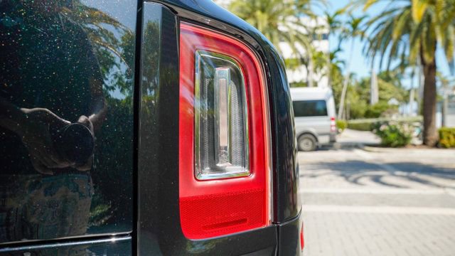 Used 2019 Rolls-Royce Cullinan image 35
