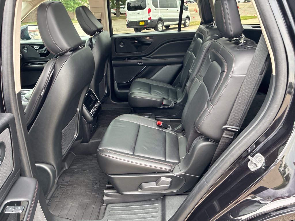 Used 2024 Lincoln Aviator Reserve w/ Jet Package AWD/4WD image 25