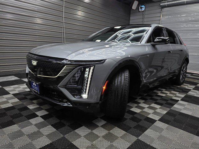 Used 2024 Cadillac Lyriq Sport AWD/4WD image 44