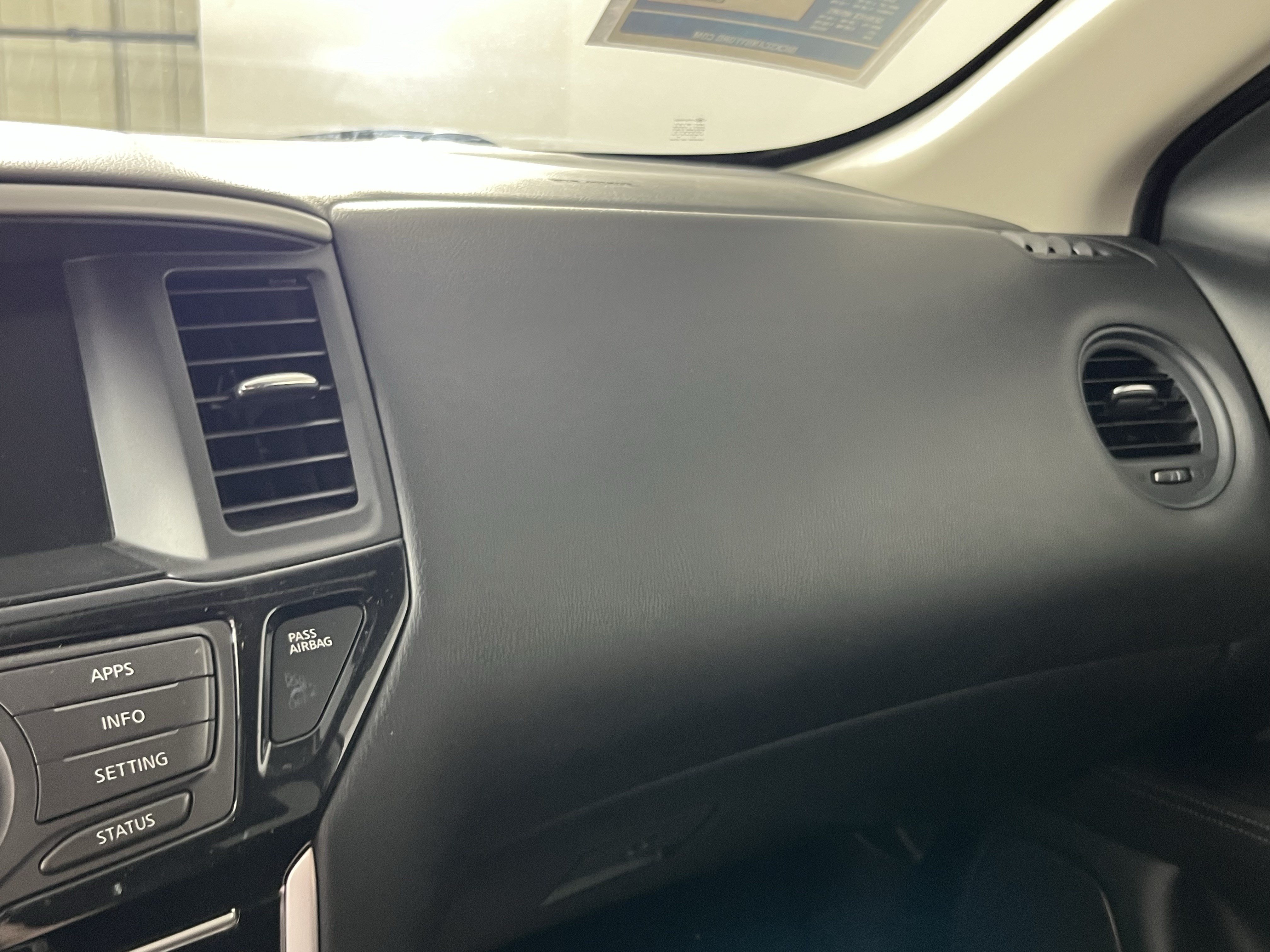 Used 2019 Nissan Pathfinder S AWD/4WD image 17
