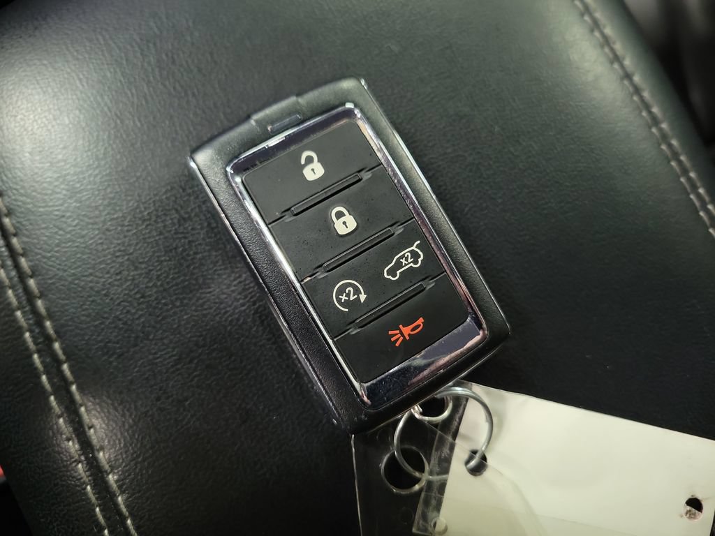 Used 2023 Jeep Grand Cherokee L Limited AWD/4WD image 18