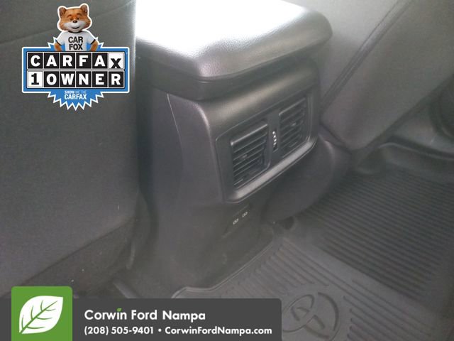 Used 2022 Toyota RAV4 XLE image 27