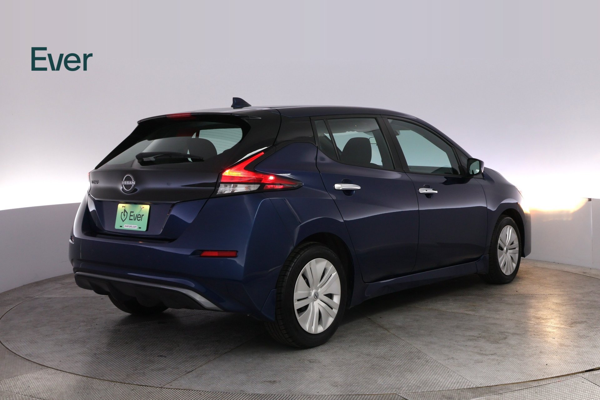 Used 2025 Nissan Leaf S FWD image 3