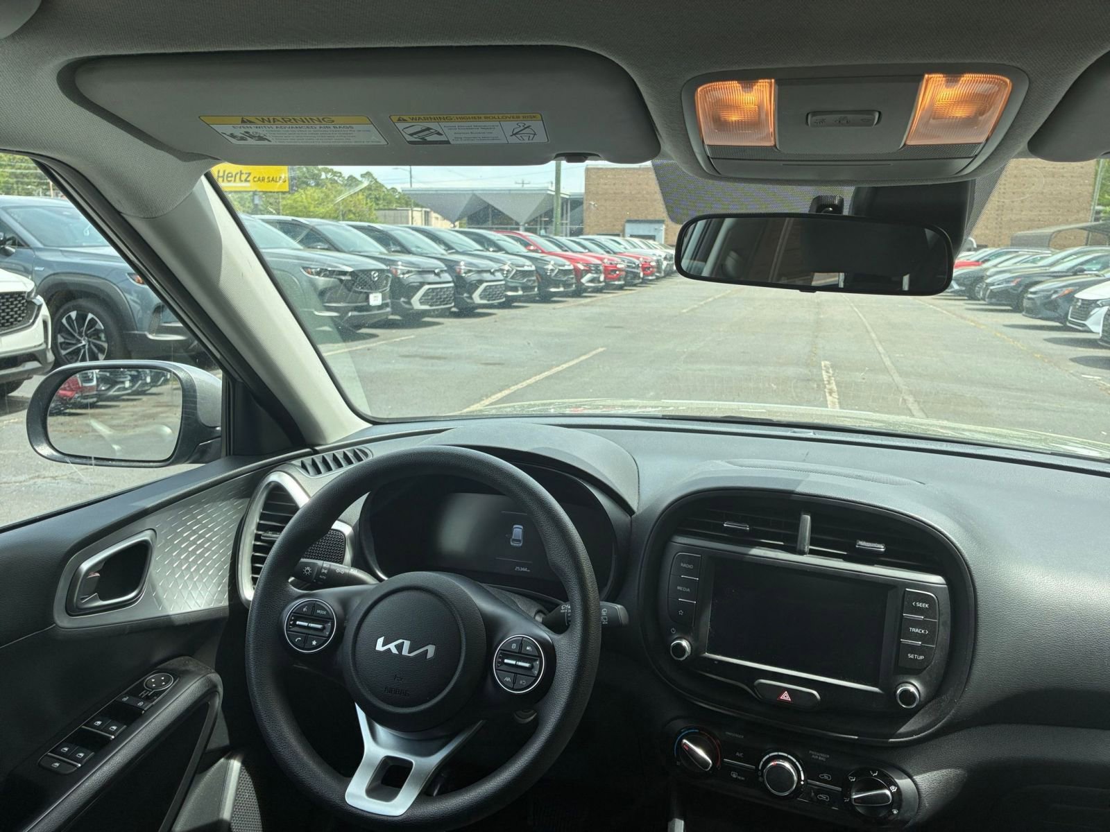 Used 2025 Kia Soul LX w/ LX Technology Package image 32