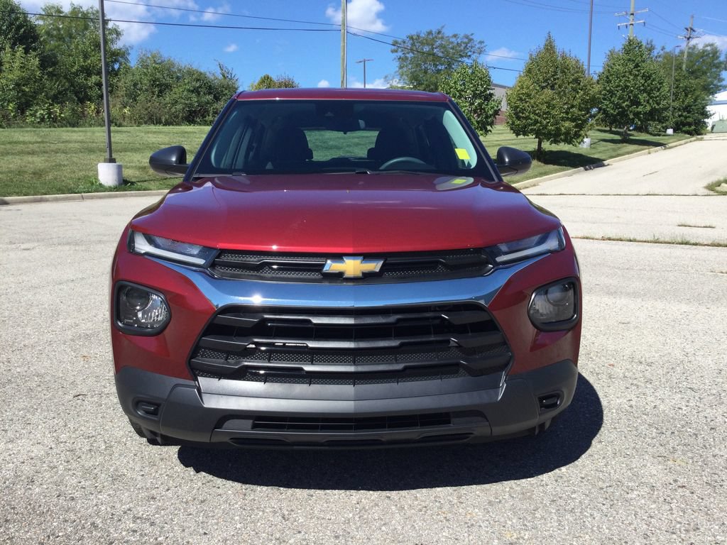 Used 2023 Chevrolet TrailBlazer LS FWD image 2
