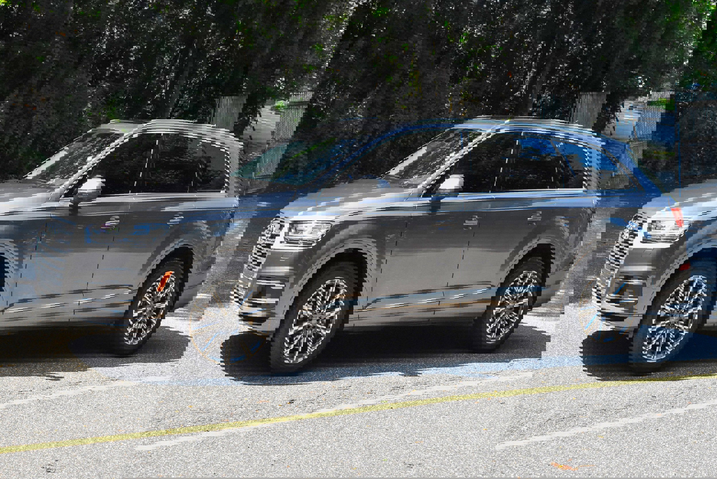 Used 2019 Audi Q7 3.0T Premium Plus w/ Premium Plus Package image 2