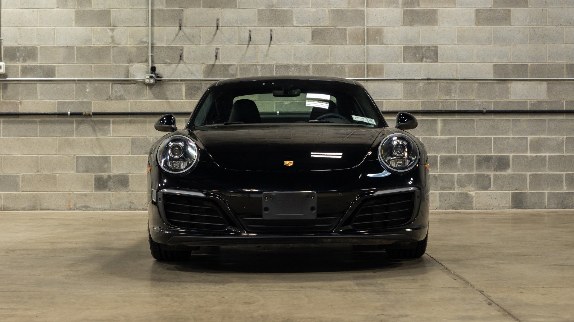 Used 2019 Porsche 911 Carrera RWD image 2