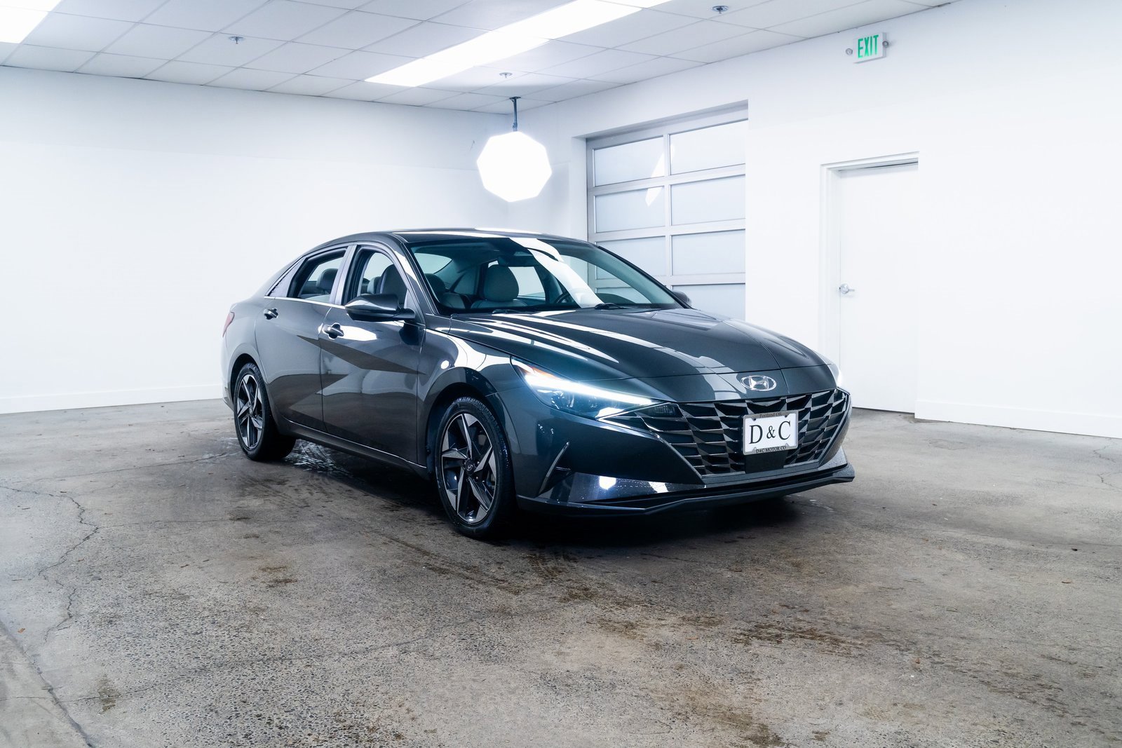 Used 2021 Hyundai Elantra Limited image 27