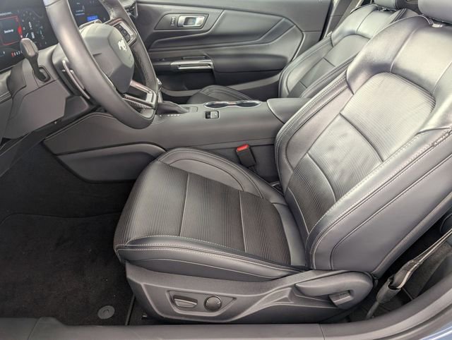 Used 2025 Ford Mustang GT Premium image 12