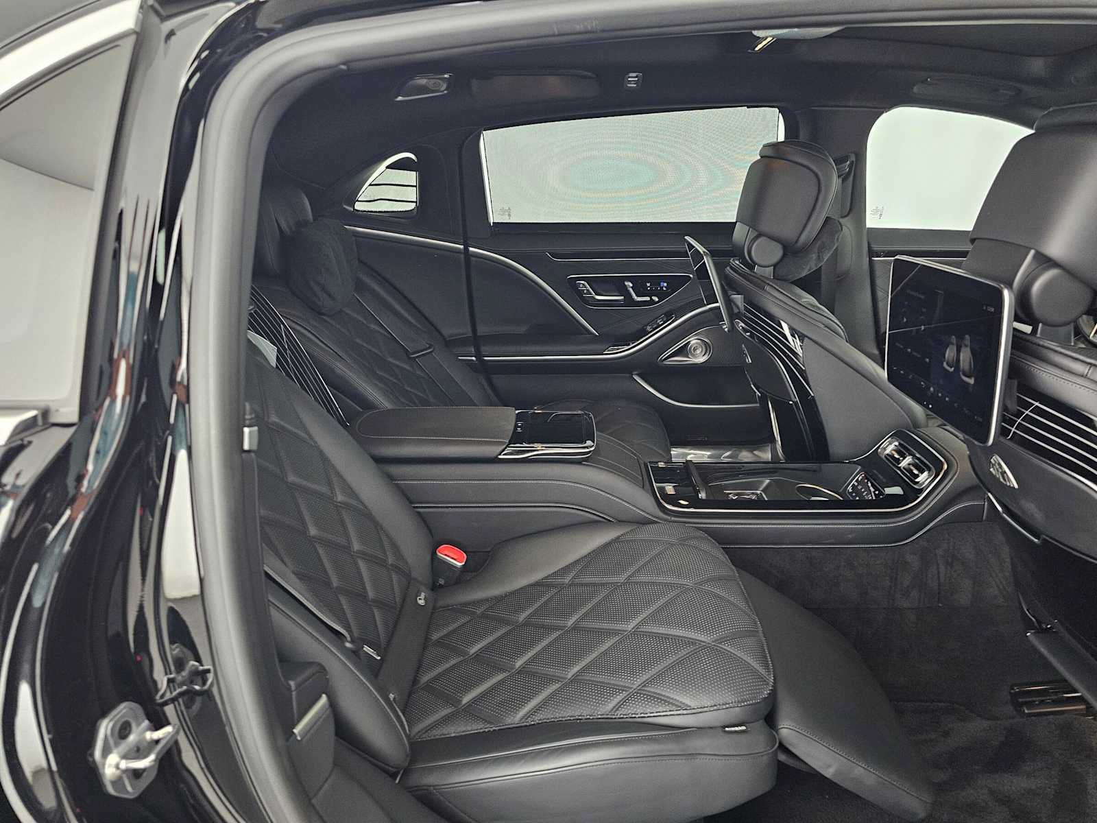 Used 2024 Mercedes-Benz Maybach S 580 4MATIC image 12