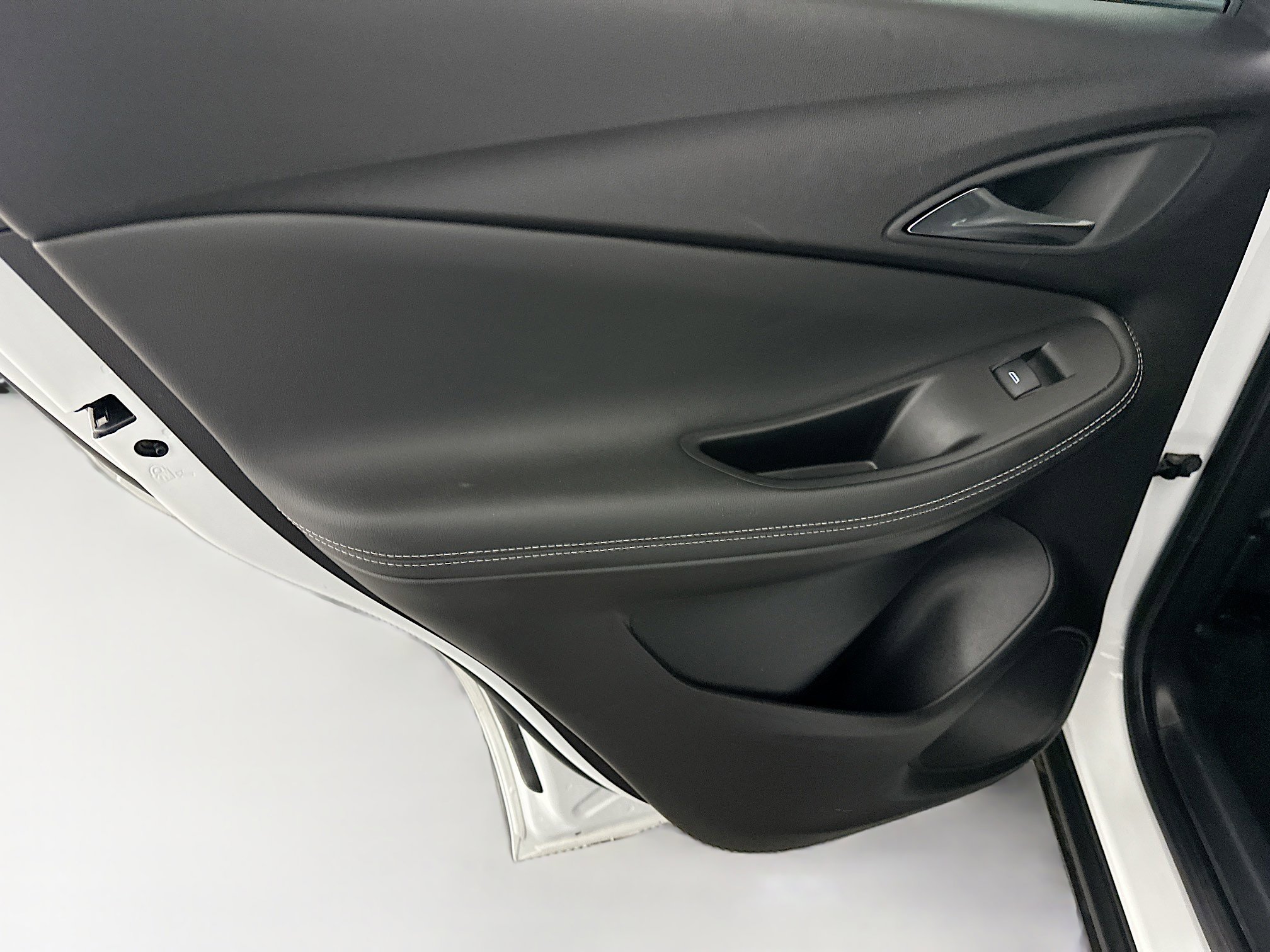 Used 2025 Buick Encore GX Preferred image 26