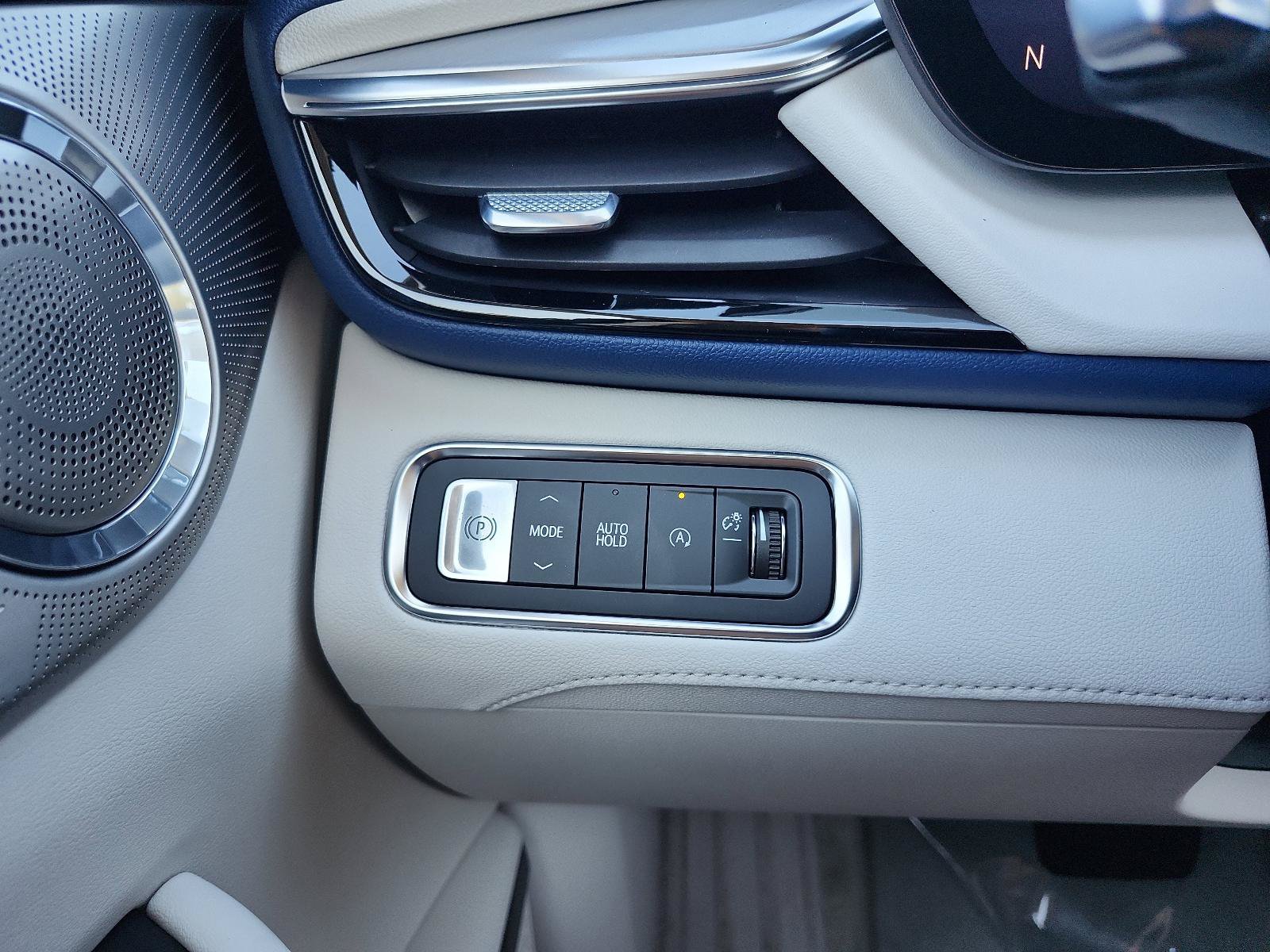 New 2026 Buick Enclave Avenir w/ Super Cruise Package FWD image 18