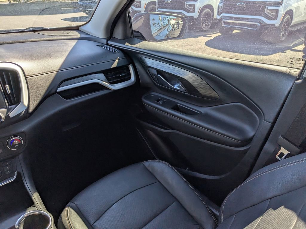 Used 2021 GMC Terrain SLT image 19