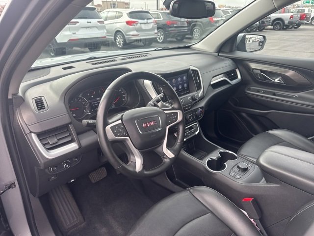 Used 2024 GMC Terrain SLT image 11