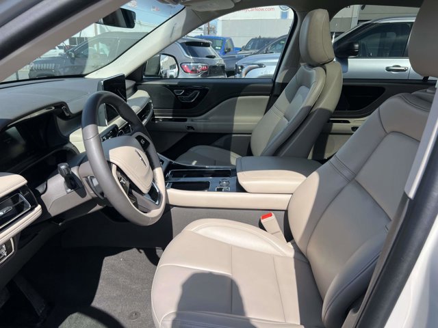 Used 2024 Lincoln Aviator AWD w/ Premium Package image 15