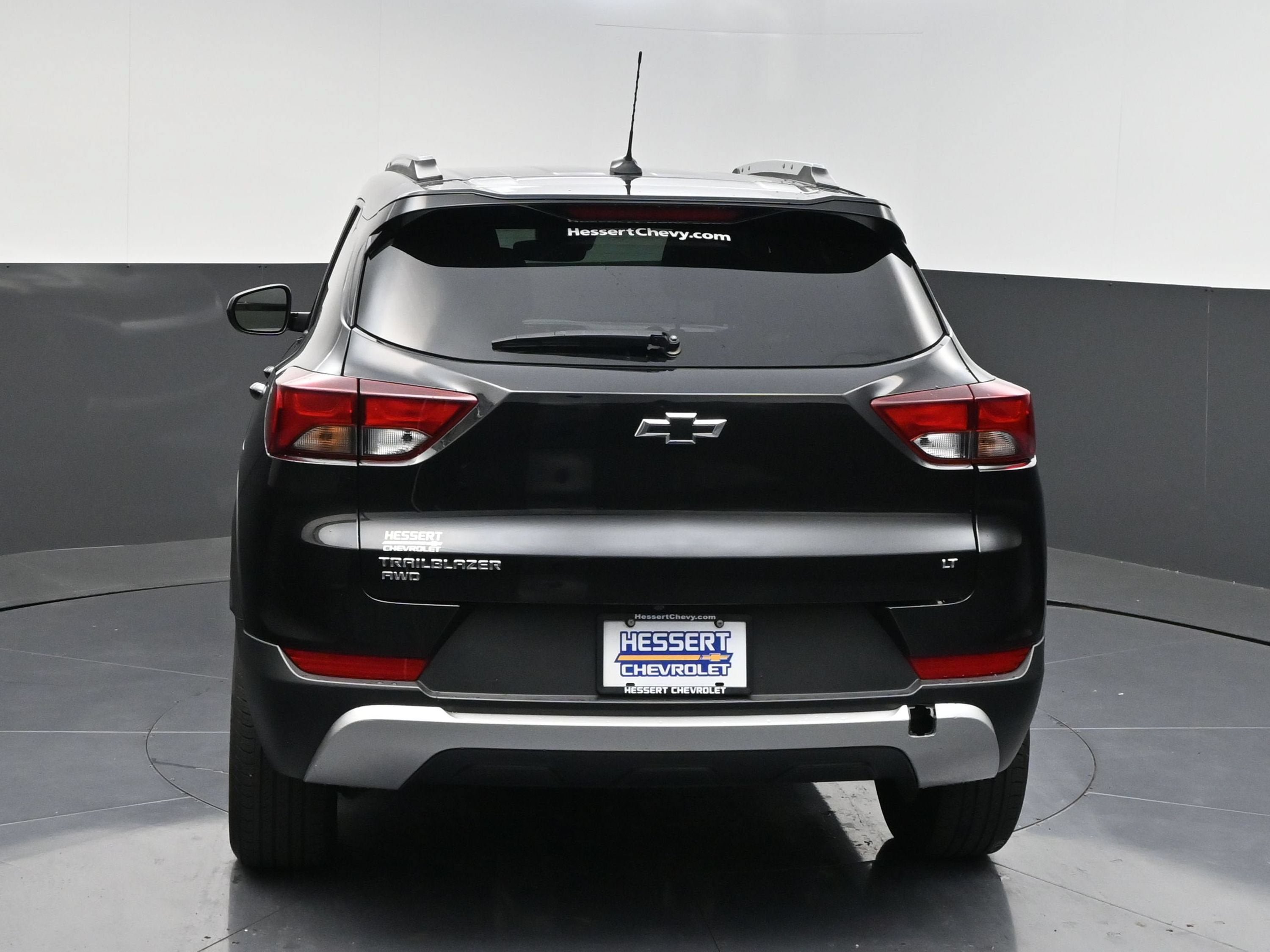 Used 2023 Chevrolet TrailBlazer LT w/ Convenience Package AWD/4WD image 6