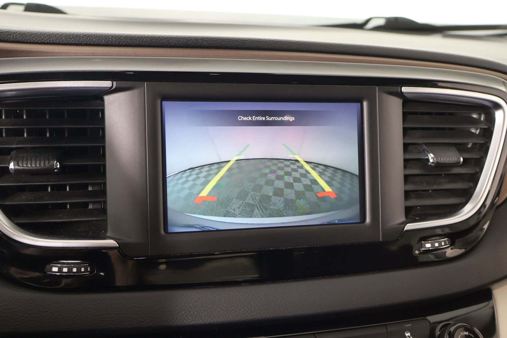 Used 2023 Chrysler Voyager LX image 6