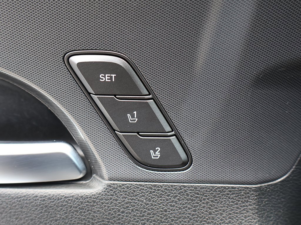 Used 2023 Hyundai Santa Fe Calligraphy image 46