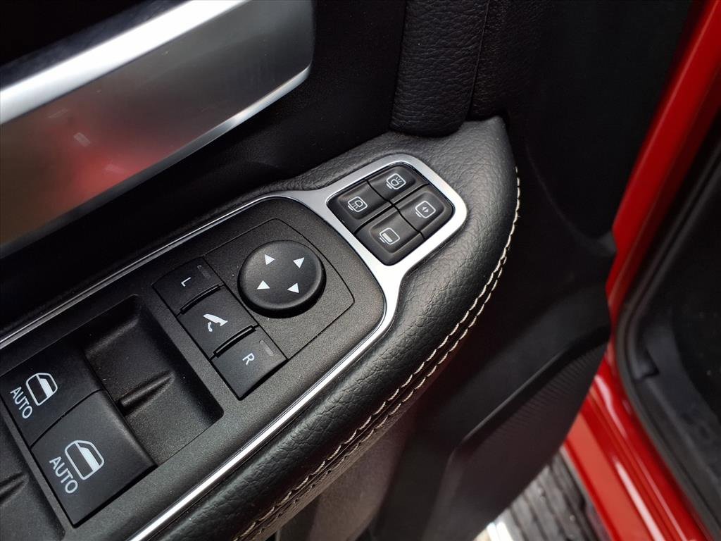 Used 2024 RAM 2500 Big Horn w/ Bed Utility Group image 22