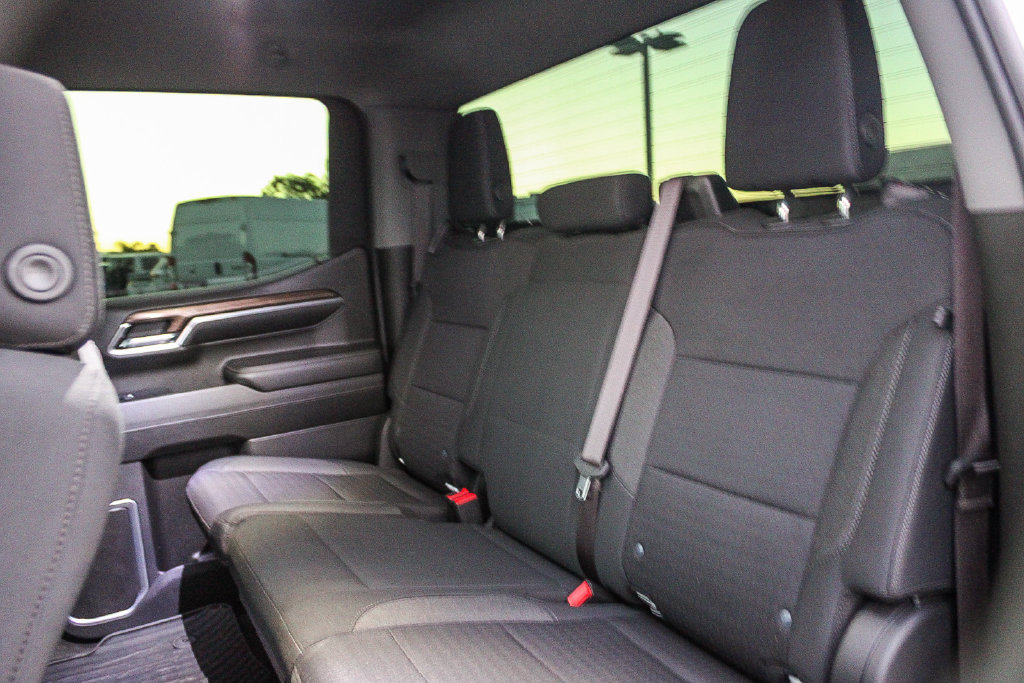 Used 2023 Chevrolet Silverado 1500 RST AWD/4WD image 18