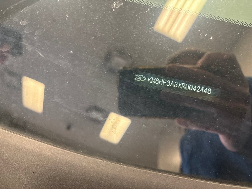 Used 2024 Hyundai Kona Limited FWD image 3