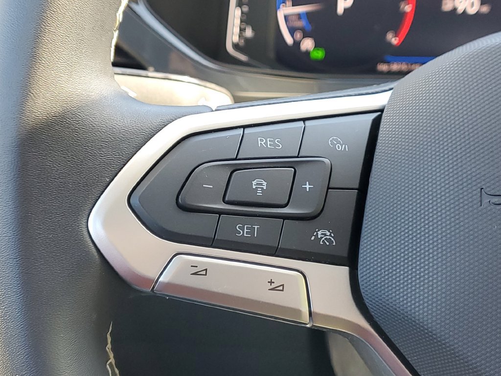 Used 2024 Volkswagen Taos SEL AWD/4WD image 26