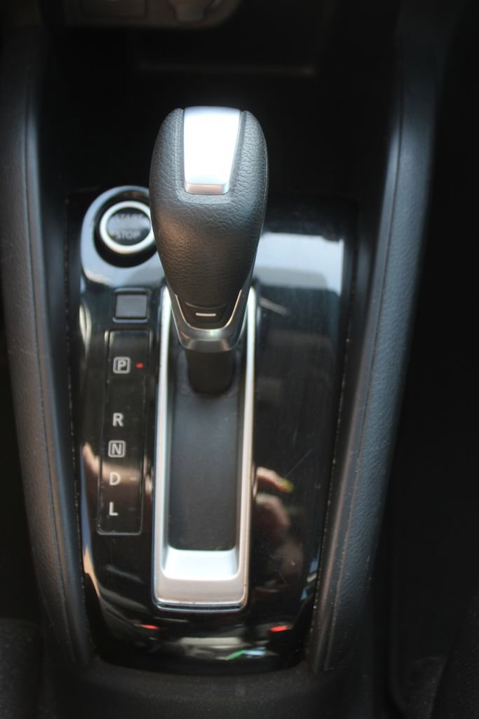 Used 2021 Nissan Kicks S image 23