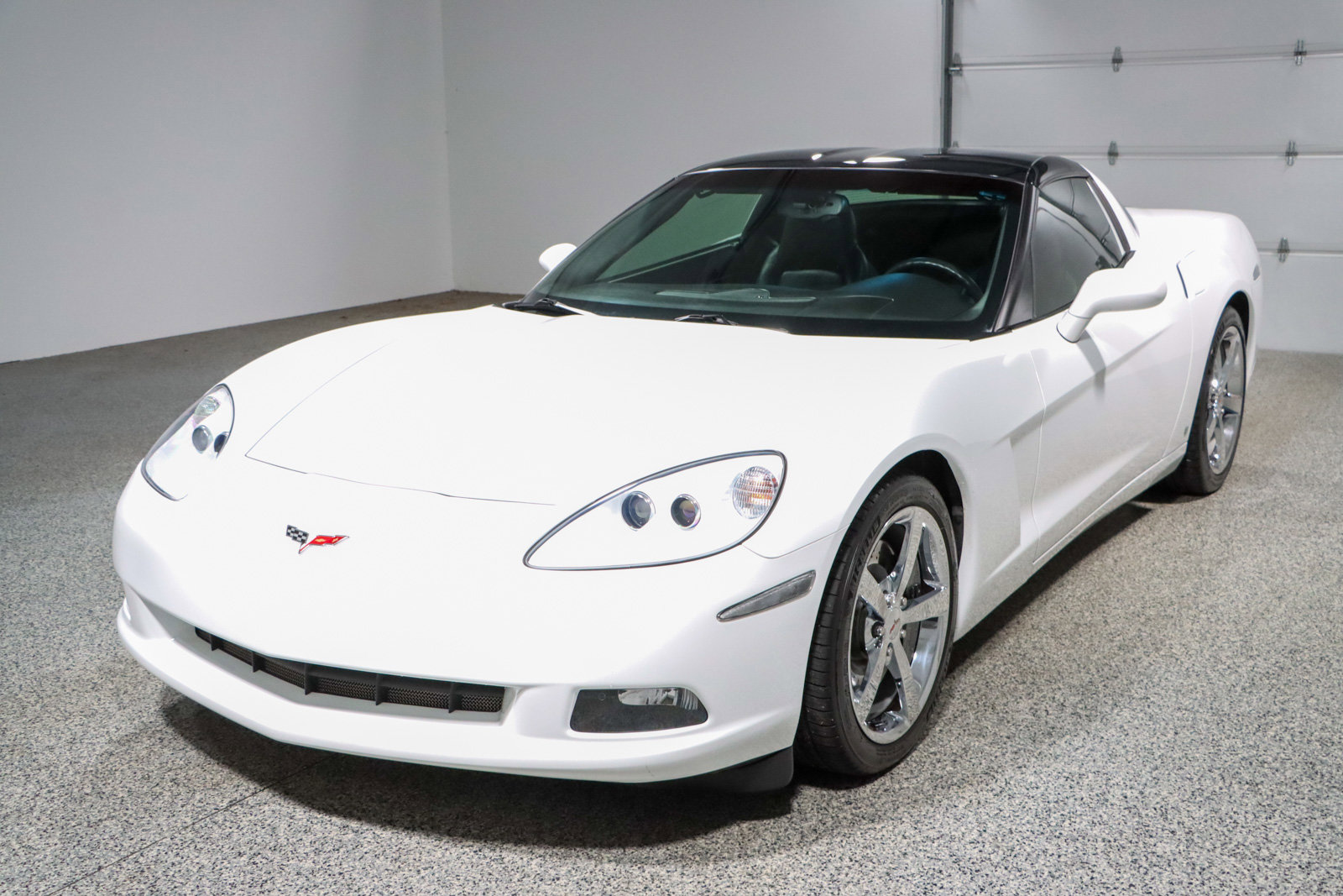 Used 2009 Chevrolet Corvette Coupe w/ Z51 Performance Package RWD image 26