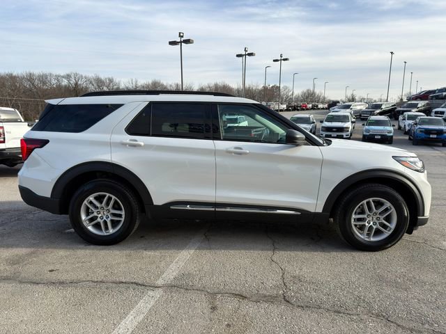 Used 2025 Ford Explorer Active image 8