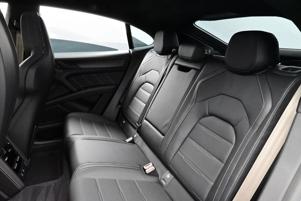 New 2026 Porsche Cayenne Turbo AWD/4WD image 14