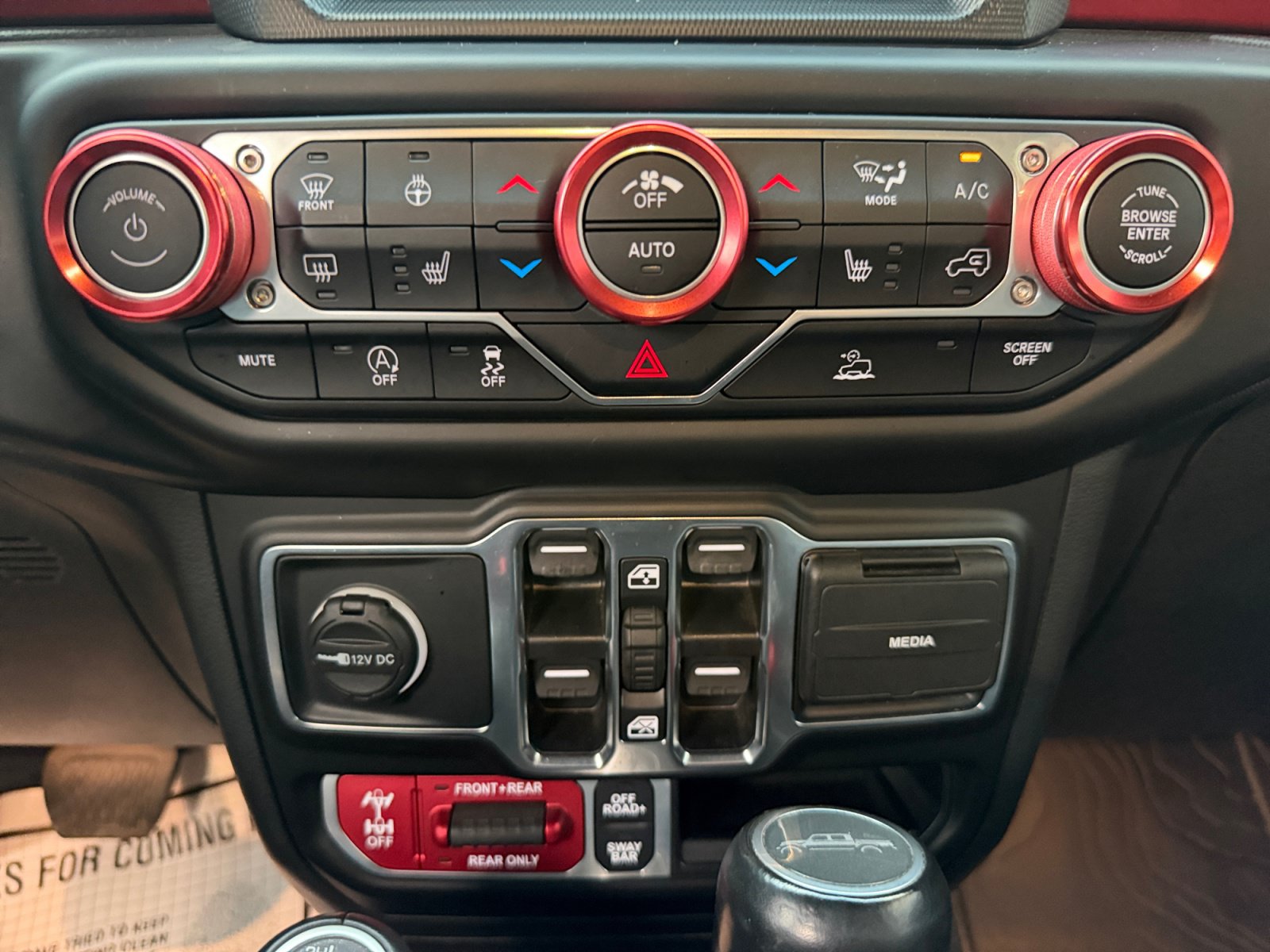 Used 2022 Jeep Gladiator Rubicon w/ LED Lighting Group AWD/4WD image 22