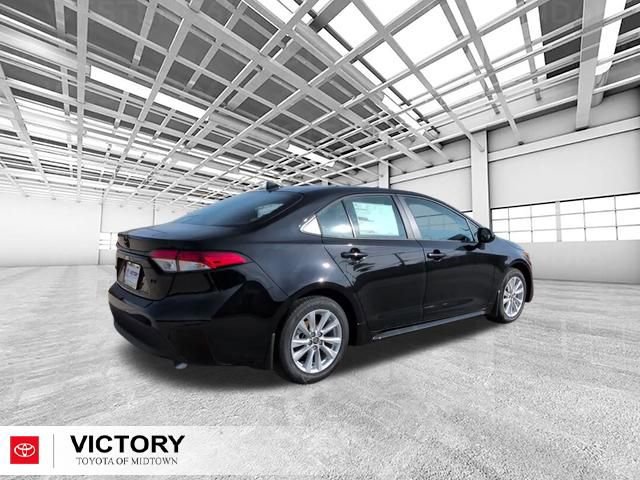 Used 2026 Toyota Corolla LE w/ LE Premium Package FWD image 3