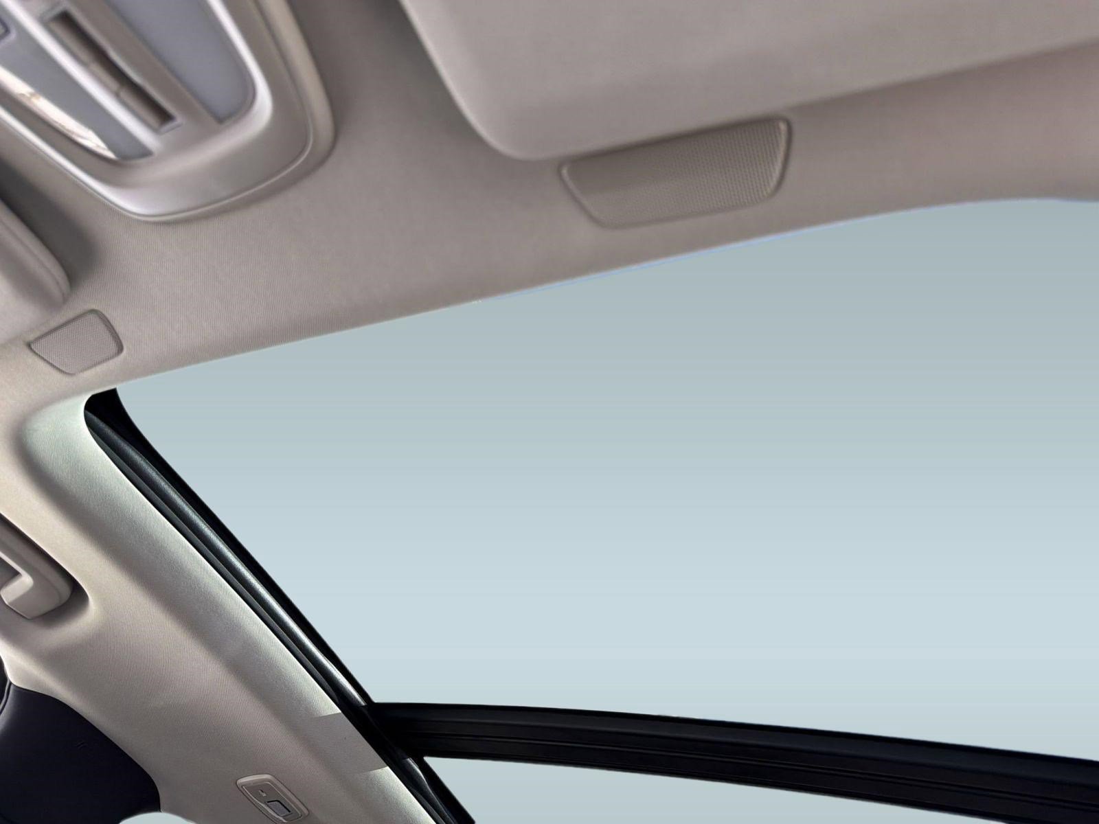 Used 2024 Volvo XC90 B6 Plus w/ Protection Package Premier AWD/4WD image 14