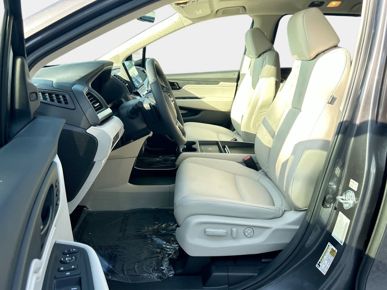 Used 2026 Honda Odyssey EX-L image 11
