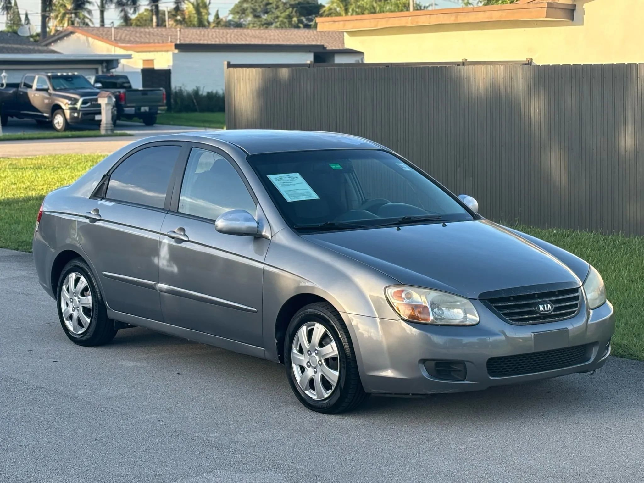 Used 2007 Kia Spectra EX image 2