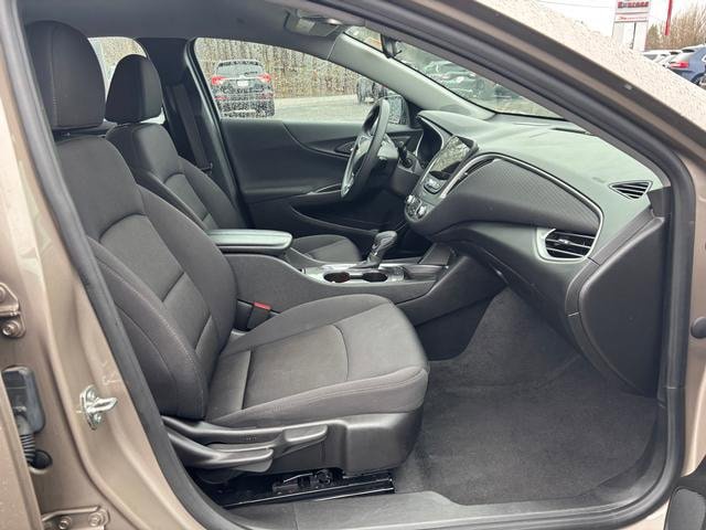 Used 2024 Chevrolet Malibu LT image 15