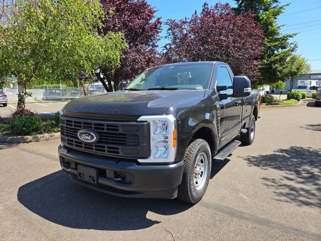 New 2025 Ford F350 XL
