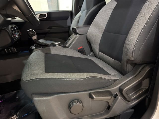 Used 2025 Ford Bronco Big Bend image 10