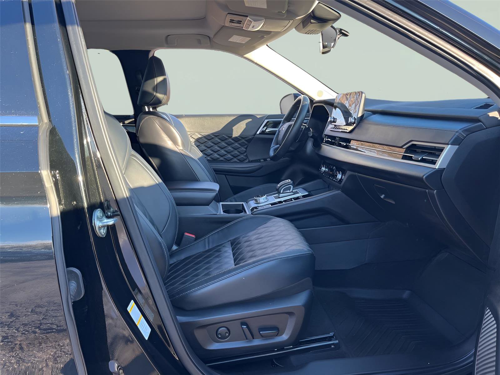 Used 2023 Mitsubishi Outlander SEL image 36