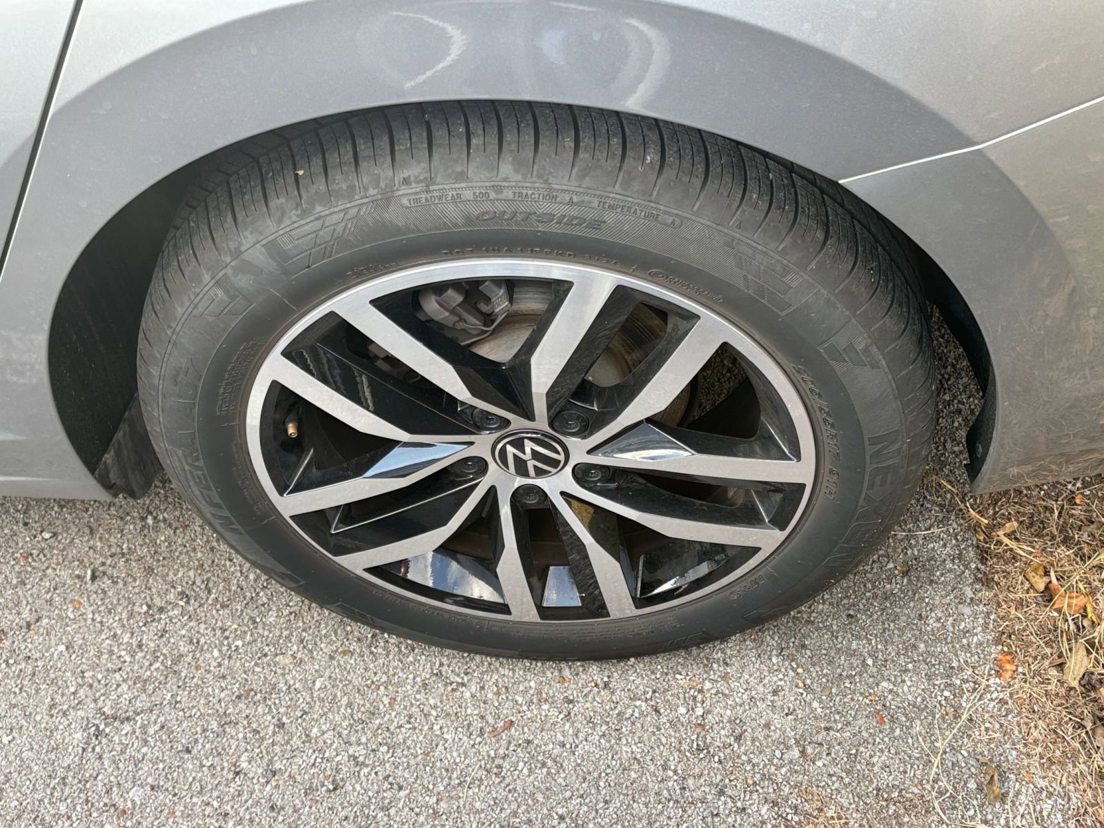 Used 2025 Volkswagen Jetta SE image 29