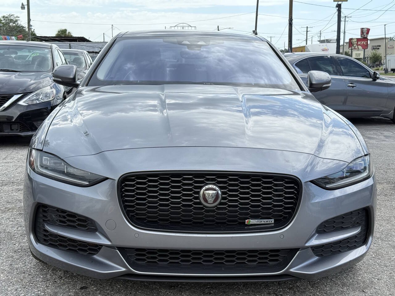 Used 2020 Jaguar XE S RWD image 10